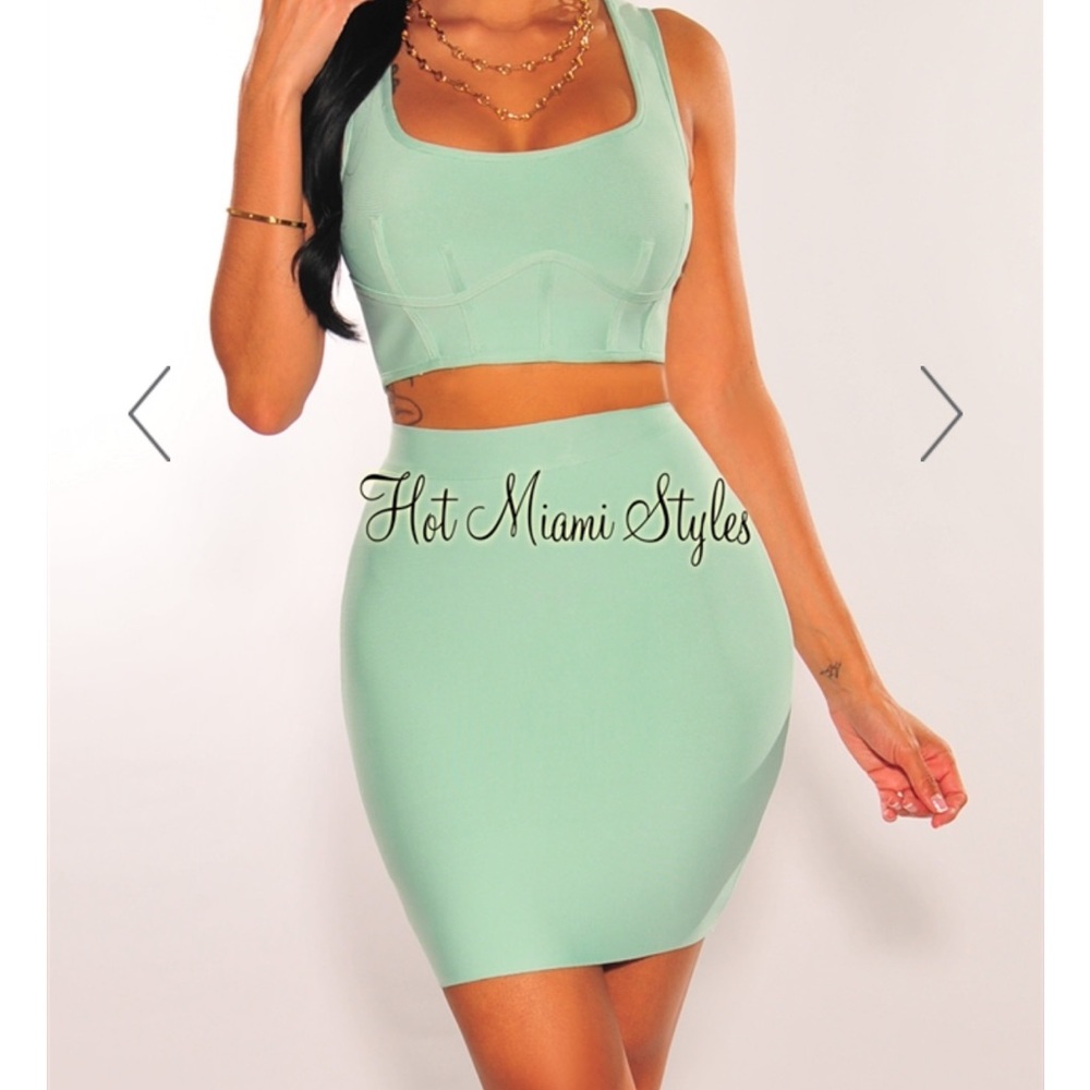 Sea-foam green 2 piece 🧜‍♀️